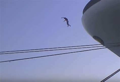 Watch Princess Cruises Passenger Jumps Over 50ft From Front Of Ship Cruise Travel Express