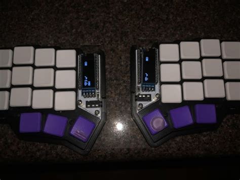 Corne Keyboard - ZMK - display : r/ErgoMechKeyboards