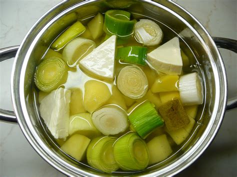 Smetanová pórková polévka - fotografie 2 - TopRecepty.cz