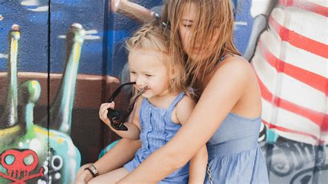 The 17 So-Called 'Bizarre' Behaviors That Only Best Friends Do Together