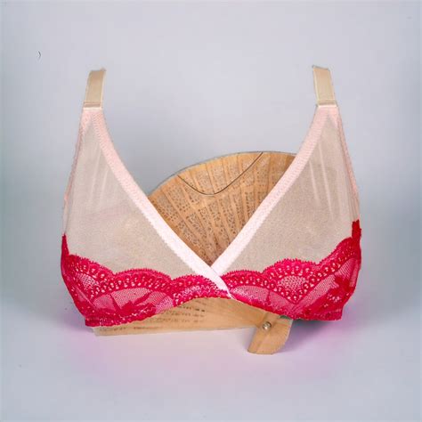 Pretty In Pink Lace Trimmed Wireless Bralette Size A B C D