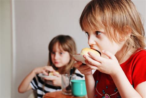 Zaniepokojenie wywołuje fakt że polskie dzieci często opuszczają dom