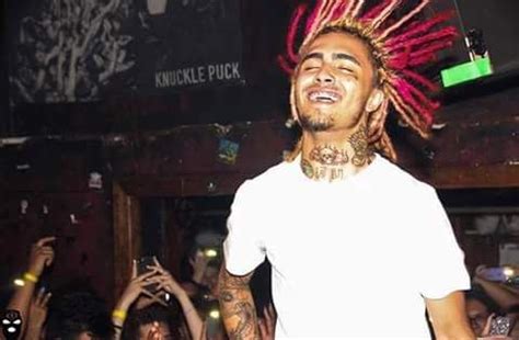 Pin By Pyrocobain On Lil Pump Lil Pump Hot Pumps Rappers
