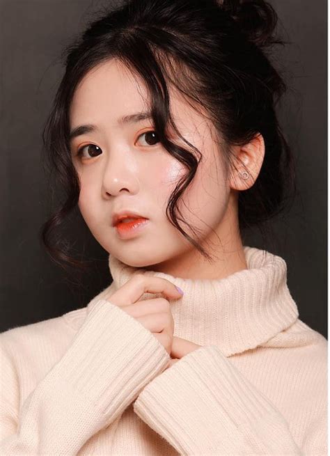 Hot girl trường Luật ước mơ làm giảng viên Báo Dân trí