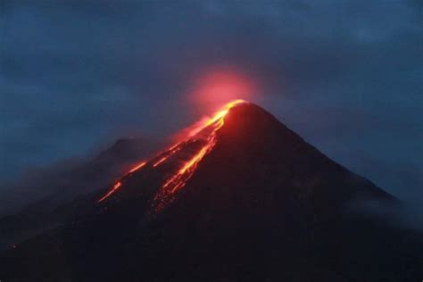 Foto Mengapa Gunung Berapi Bisa Meletus