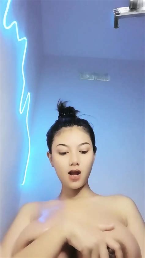 Indo Milf Dinda Live