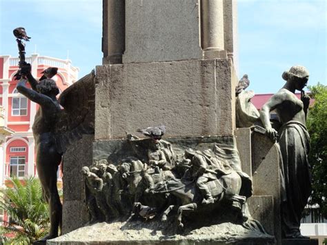 Mis fotografías del monumento al Libertador héroe nacional de Costa