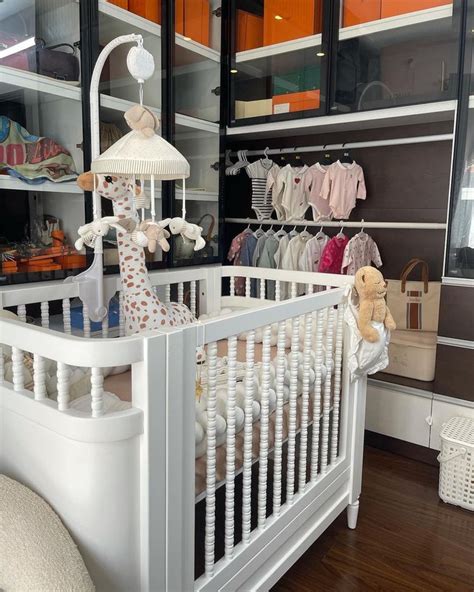 Kết hôn 6 năm mới sinh con hot girl Lào lấy chồng Việt Muốn yêu con vô điều kiện mẹ phải có