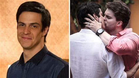 Mateus Solano relembra sucesso de Amor à Vida e primeiro beijo gay em novela da Globo