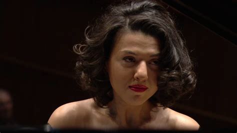 Khatia Buniatishvili Pianist - CLAUDE DEBUSSY | CLAIR DE LUNE ...