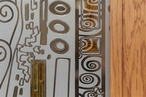 Диадоорс- блиндирани, входни и интериорни врати по поръчка - София и ...