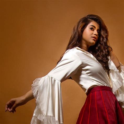 Yamini Bhaskar Latest Hot Photoshoot Stills