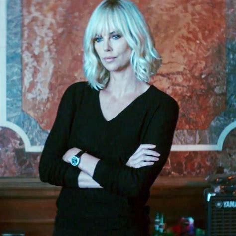Charlize Theron Is A Killer Queen Spy In Nsfw Atomic Blonde Trailer E Online Artofit