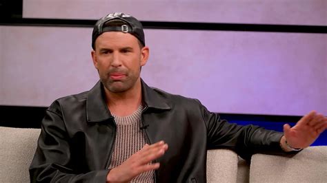 Pornostar Bonnie Blue schlägt mit Sex Challenges über Stränge von OnlyFans verbannt