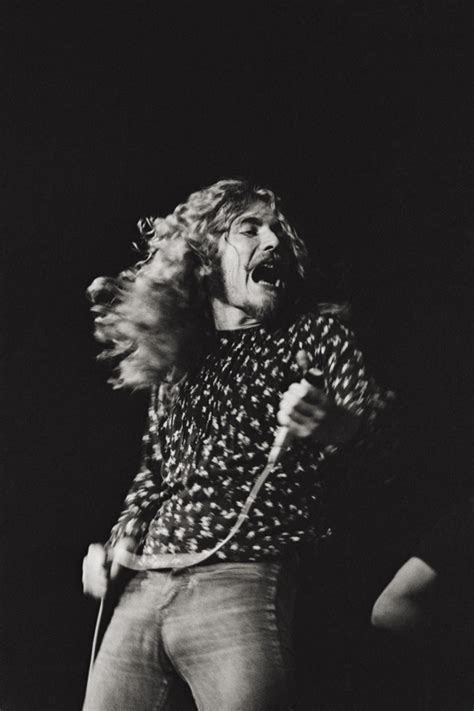 Hot Pics Of Robert Page 394 Photos Led Zeppelin Official Forum