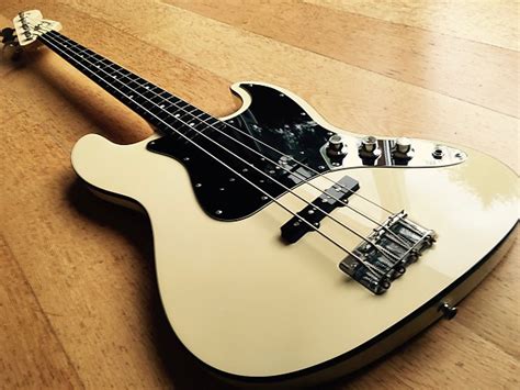 Fender Aerodyne Jazz Bass Vintage White Reverb