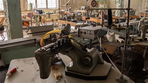 who discovered sewing machine 9