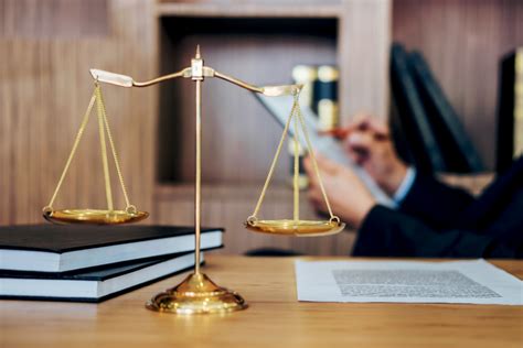 how much does it cost to hire an attorney