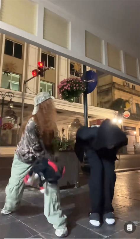 Tiktoker Xu N Ca B Nh N V T M I N I So N Ng I Ti P T C X M Chi M Douyin Hot Kols I