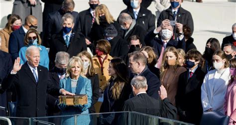 Daily Mail Exposes Naked Selfie Of President Bidens Brother Frank On