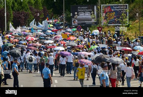 Romanian education system hi-res stock photography and images - Alamy