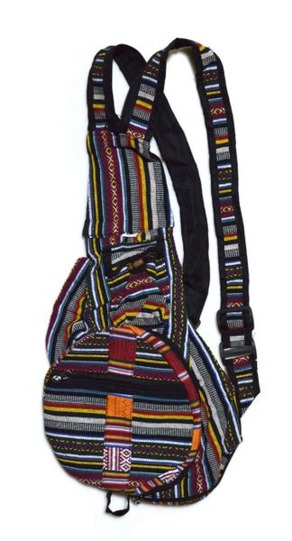 Рюкзак-трансформер, зелёные полосы с крестиками-ноликами с красной ...