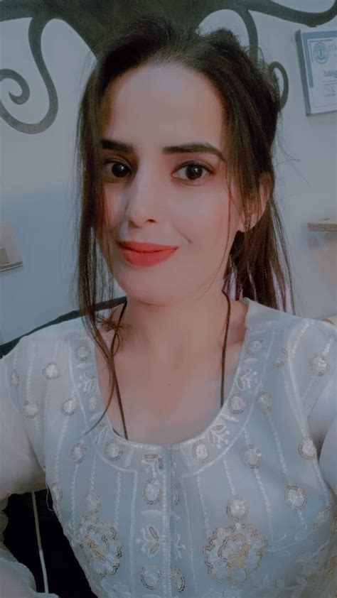 Hot Pakistani Slut Exposed