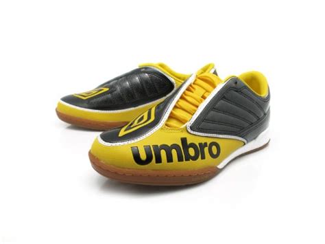 Кроссовки Umbro