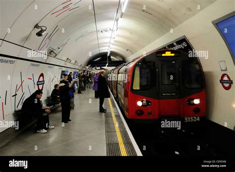 Northern Line Stations High Resolution Stock Photography And Images Alamy