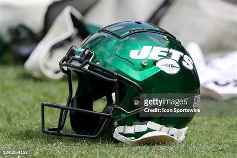 1555 New York Jets Helmets Stock Photos High Res Pictures And Images