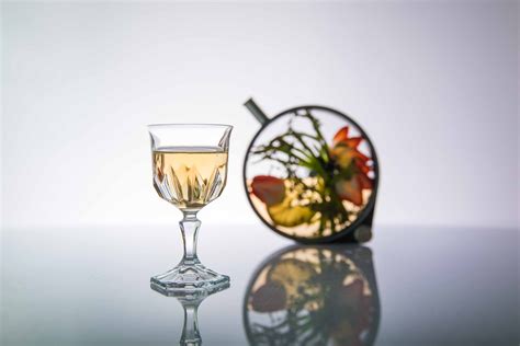 Sip Your Greens - Strawberry, Asparagus, Thyme Gin Porthole Infuser
