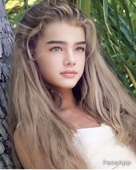 Brooke Shields Blonde Homme Éthéré