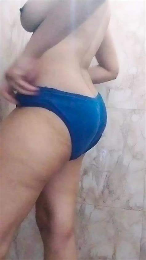 Bua Ki Ladki Ko Raat M Nahate Hue Dekha Porn B9 XHamster