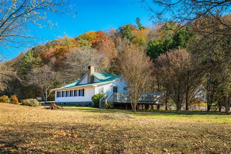 CREEKSIDE COTTAGE 2 bedroom cabin rental