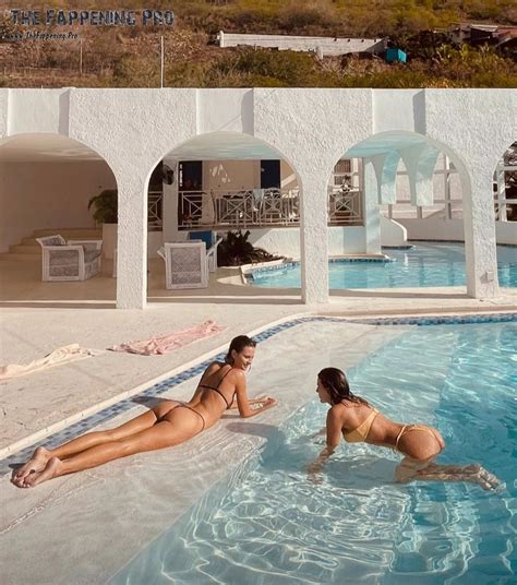 Moa Aberg Naked With Her Girlfriend 9 Photos The Fappening