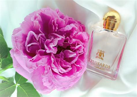 Trussardi Delicate Rose Trussardi parfum - un parfum de dama 2012