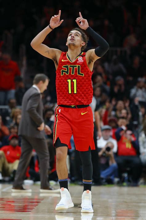 Young scores 45 on emotional night, leads Hawks past Wizards - WTOP News