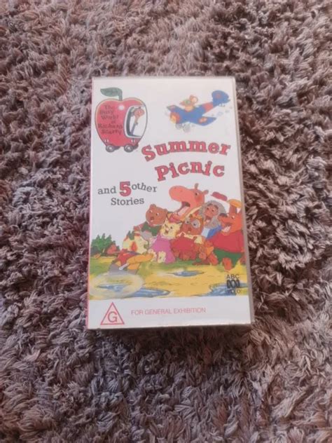 The Busy World Richard Scarry Summer Picnic Vhs Tape 1993 And 2 Other