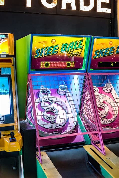 Draftcade | Classic Arcade Bar & Restaurant | Kansas City and Toledo