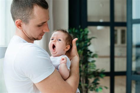 Meu Bebê Está Rouco O Que Fazer - Meu bebê está rouco, o que fazer? Manual para pais preocupados – SunKids