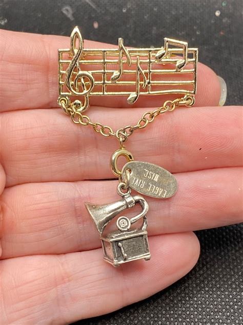 Vintage Sterling Silver Music Notes With Gramophone R Gem