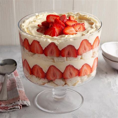 How to Make Trifle: Recipe + Step-by-Step Guide