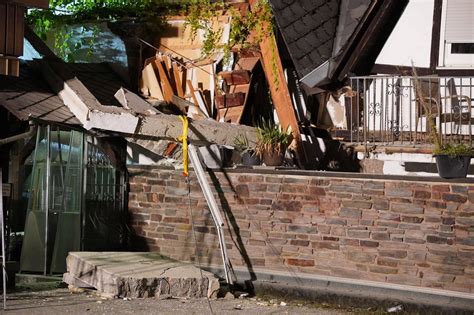 Hotel in Kröv an der Mosel eingestürzt Bilder