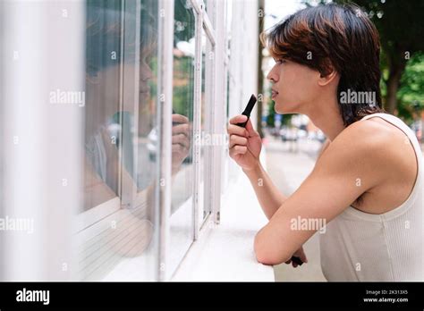 Homme gay jeune Banque de photographies et dimages à haute résolution Alamy