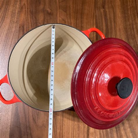 【やや傷や汚れあり】ル・クルーゼ ルクルーゼ Le Creuset 両手鍋 シグニチャー ココットロンド 20cm ルクルーゼ ホーロー鍋の落札情報詳細 ヤフオク落札価格検索 オークフリー