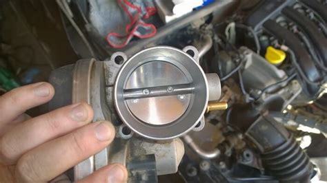 Что такое дроссельная заслонка в автомобиле? Устройство, как выглядит ...