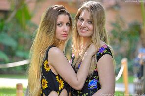 Teddi Rae Veronica Weston Gorgeous Tourists Tr Vw Gt Porn Pic