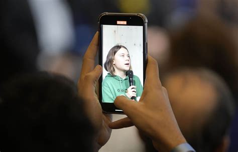 Greta Thunberg juge absurde découter à Davos les responsables de