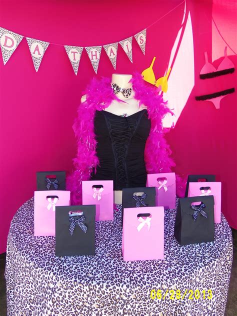 Amoras Festa E Eventos Ch De Lingerie Oncinha Rosa Preto