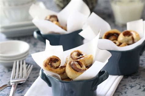 Itty Bitty Cinnamon Roll Bites Easy Cinnamon Roll Recipe